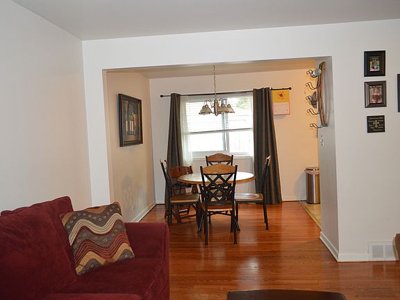 Living Rm to Dining Rm