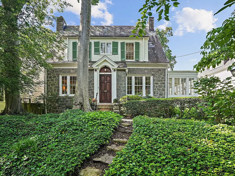 3612 Albemarle St NW — Photo 33