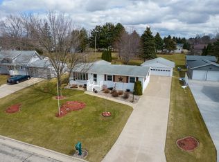 629 Harvey St, Ripon, WI 54971