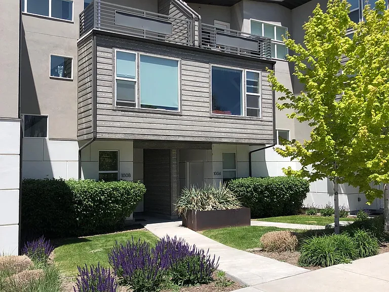 1008 W Rooftop Dr — Photo 1
