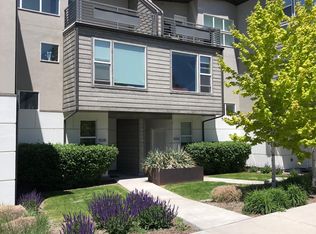 1008 W Rooftop Dr, Midvale, UT 84047