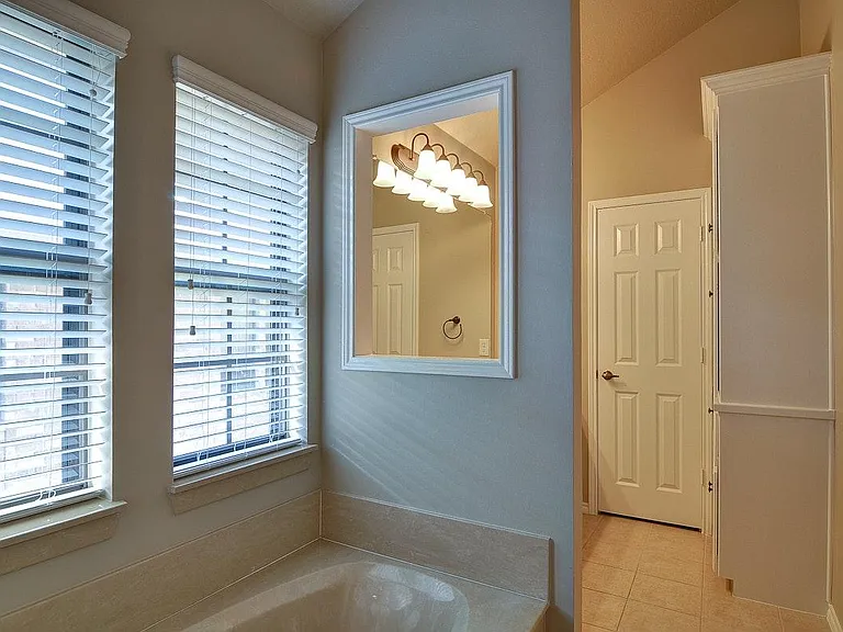 316 Bremen Dr — Photo 15