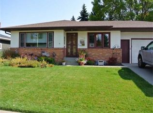 2039 N 2nd St, Bismarck, ND 58501