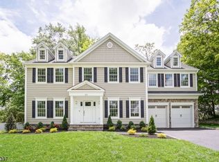 28 Maple St, Chatham Borough, NJ 07928