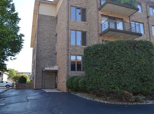 4009 W 93rd Pl APT 2C, Oak Lawn, IL 60453