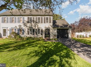 1629 Colchester Dr, Lancaster, PA 17603