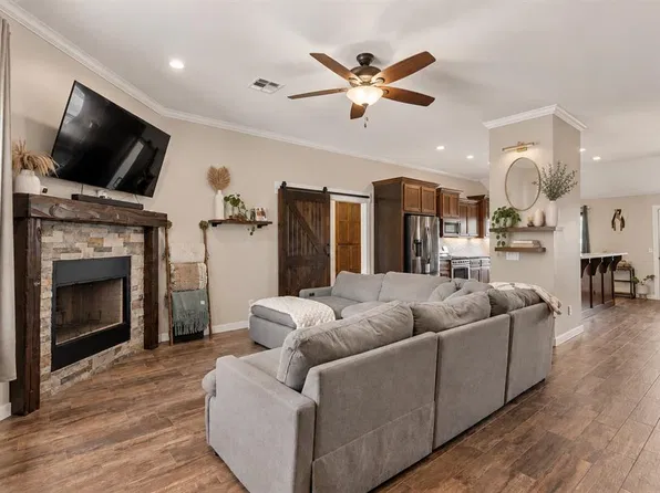 11520 SW 11th St, Yukon, OK 73099