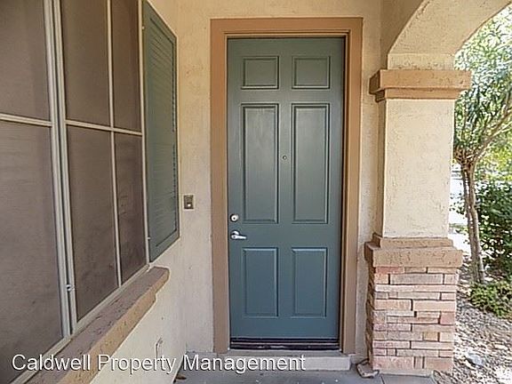 5th image of 3824 E Parkview Dr