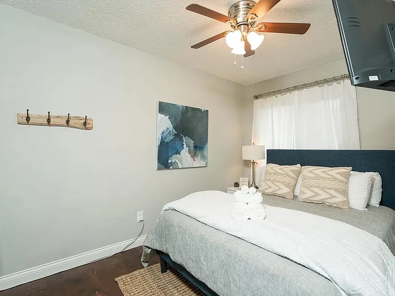 2028 Falling Brook Dr — Photo 16