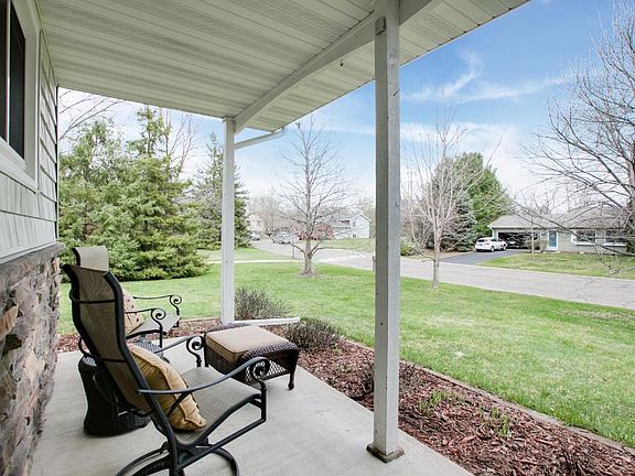 2nd image of 289 Little John Dr