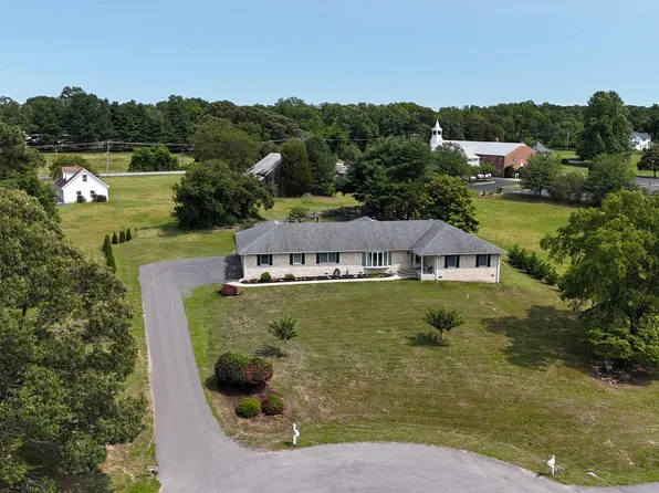 811 White Marsh Ct, Huntingtown, MD 20639