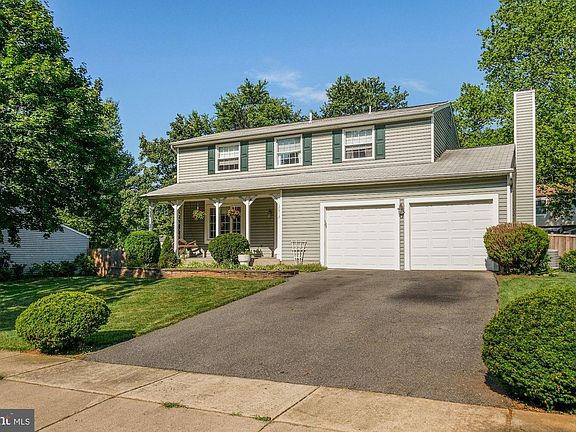 3rd image of 17412 Taunton Dr