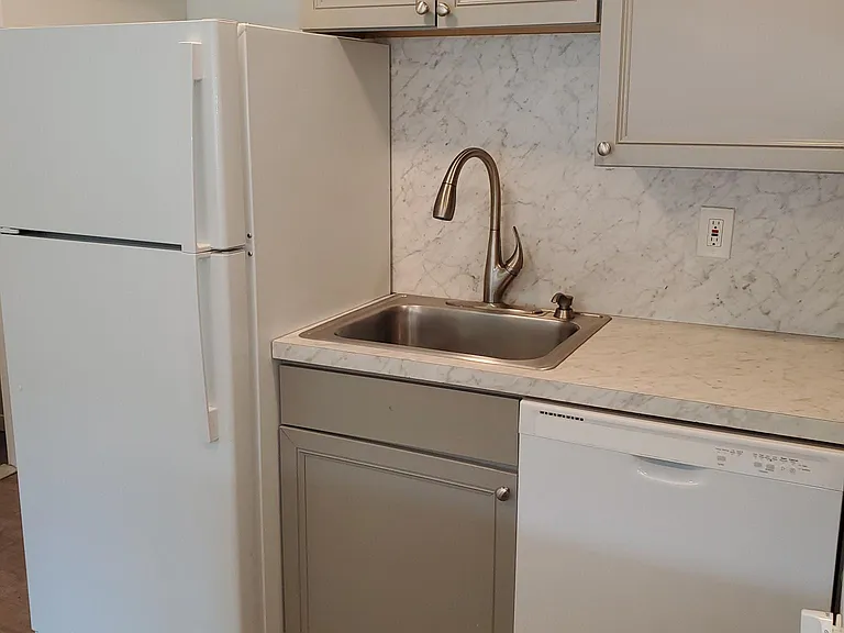 61 Lafayette Ave #1 — Photo 6
