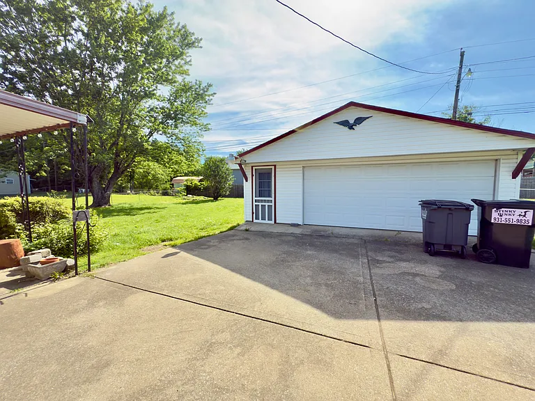 222 Yorktown Rd — Photo 35