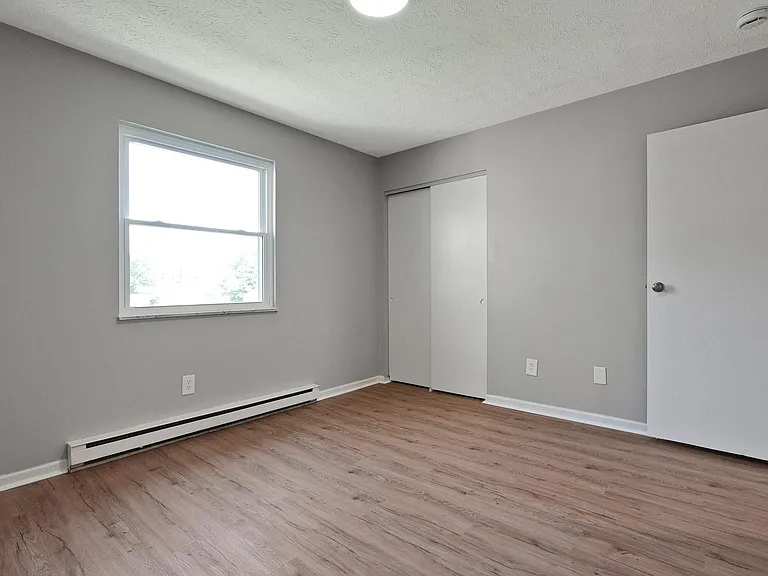 2203 Clarendon Ln — Photo 11