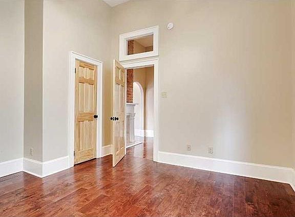 5th image of 816 Harmony St