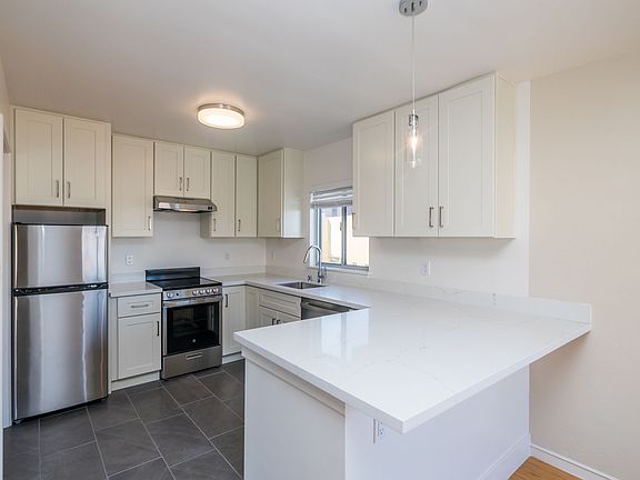 4th image of 230 Orange St #5