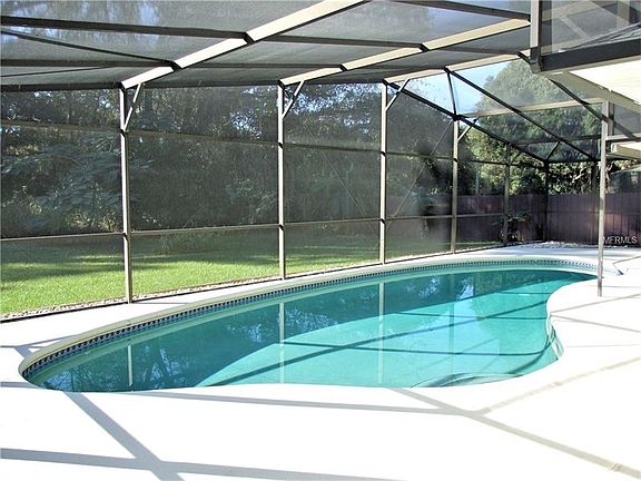 2nd image of 4432 White Oak Cir