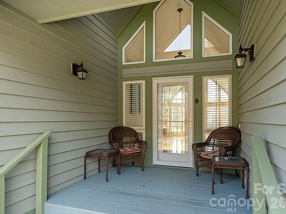 5th image of 132 Broadmoor Dr #V-1