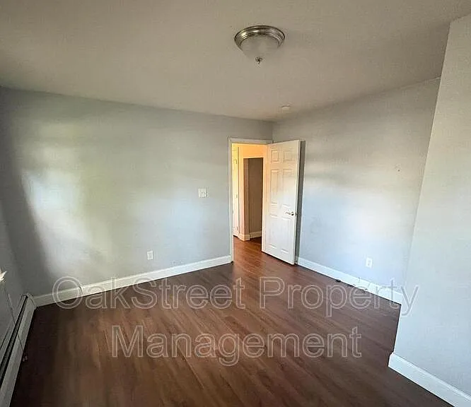 1300 W Kings Hwy #1 — Photo 6