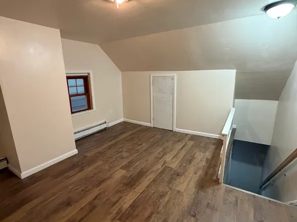 62 S Cedar St, Hazleton, PA 18201