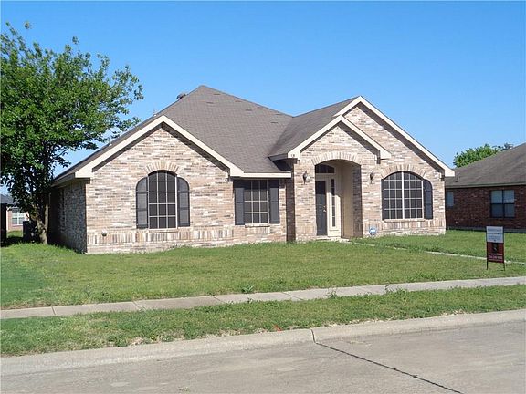 2nd image of 328 Beechwood Ln