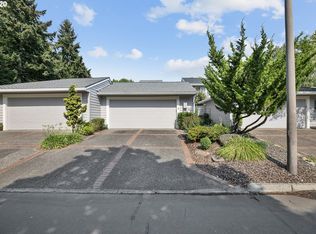 8249 SW Fairway Dr, Wilsonville, OR 97070