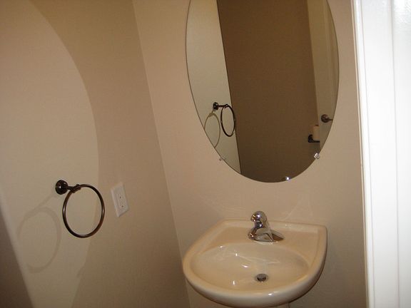5th image of 208 Villa Elegante Dr
