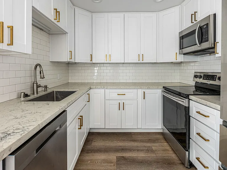 5015 Cape May Ave #304 — Photo 8