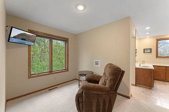 5498 Maple Ridge Ct — Photo 26