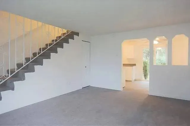Somerset West Apartments — Photo 59