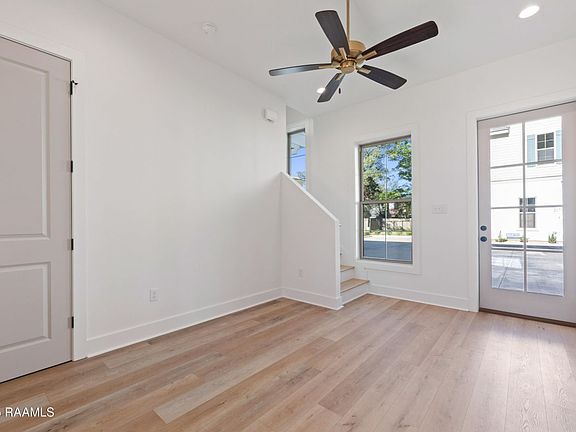 3rd image of 208 Steiner Oaks