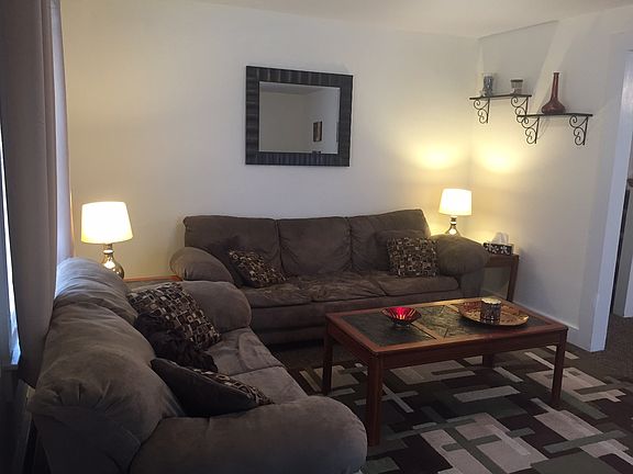 3rd image of 221 Elm St #L-8