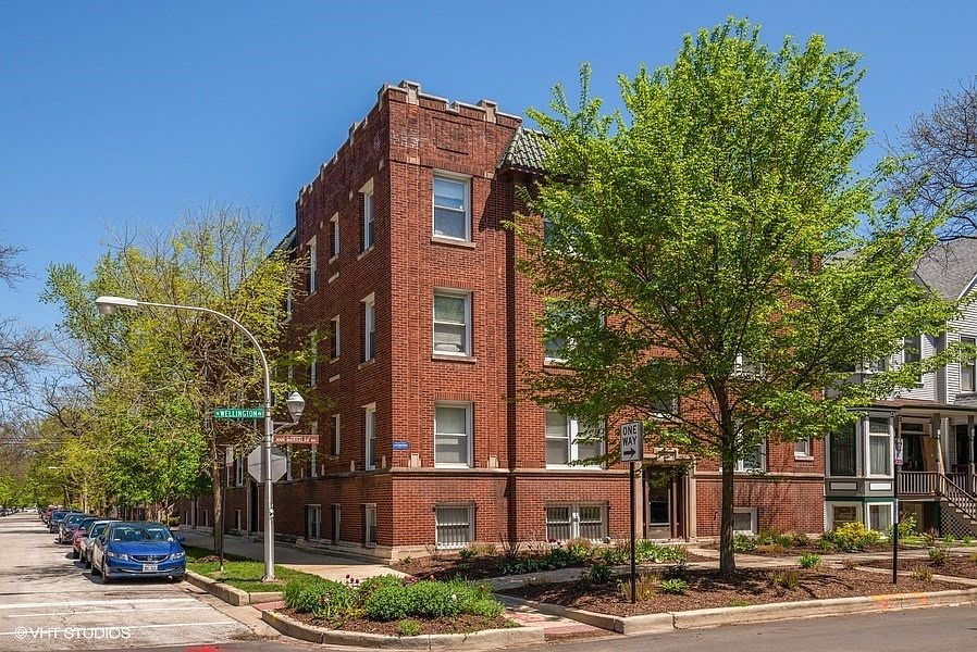 1st image of 3007 N Clifton Ave #302