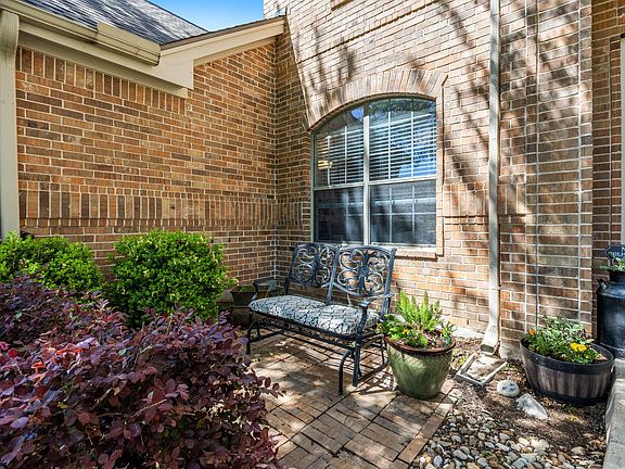 5th image of 128 Las Colinas Dr #A