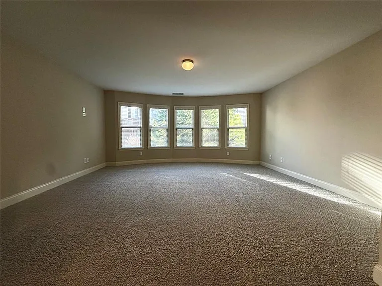 5605 Upper Creek Ct — Photo 25