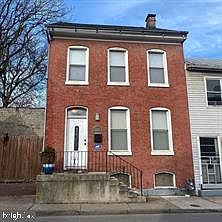 1st image of 119 N Mulberry St