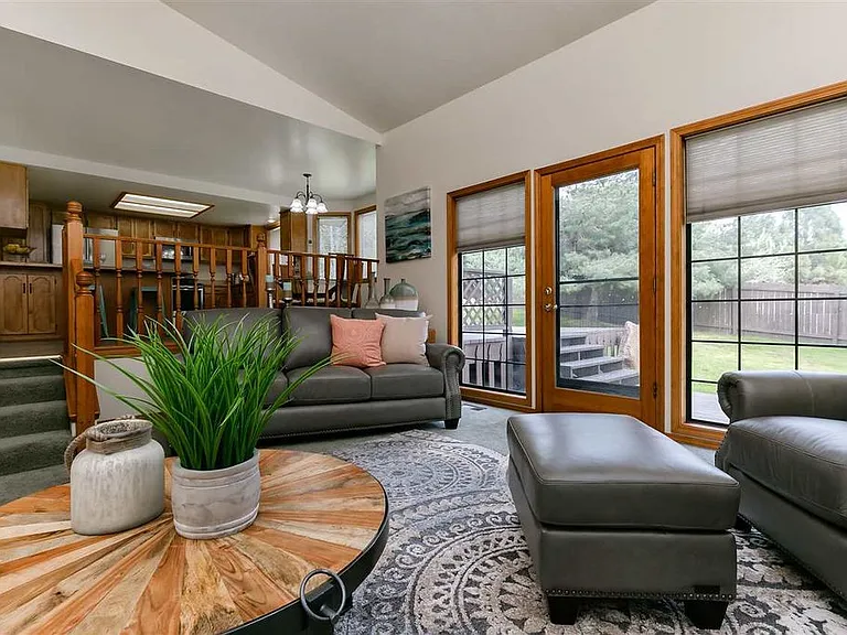 3177 E Stone Point Dr — Photo 3