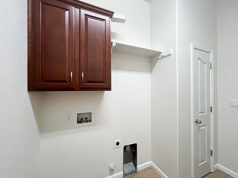 9721 Toscano Dr — Photo 48