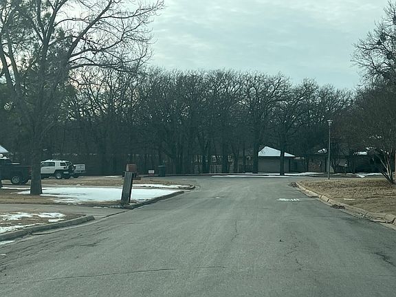 5th image of 2713 Ridgeway St