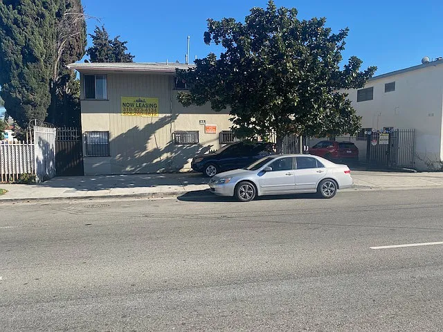 6326 Crenshaw Blvd. — Photo 4