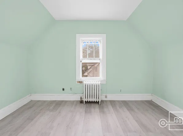 968 East 10th Street image 15 of 16