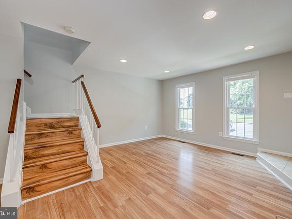 5th image of 7455 Hatherleigh Ct