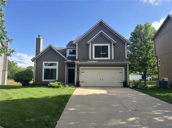 16221 W 158th St, Olathe, KS 66062
