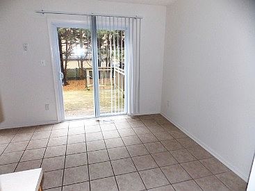 4th image of 529 Park Manor Cir
