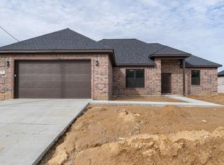 53 Springtree Cir, Little Rock, AR 72209