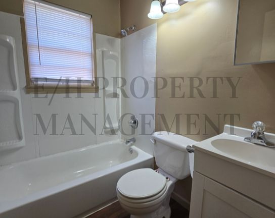 5th image of 1607 S Martinson St #2