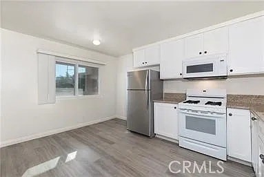 2 bed, 710 sqft, $2,300 — Photo 4