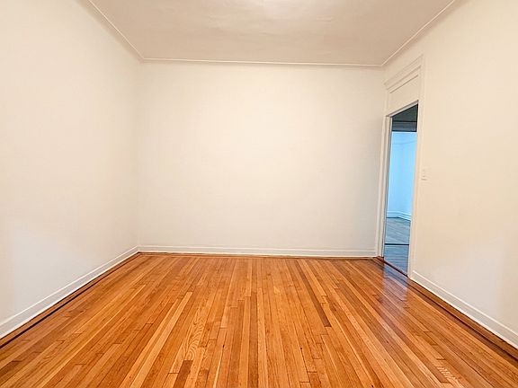 2nd image of 537 Ovington Ave #13