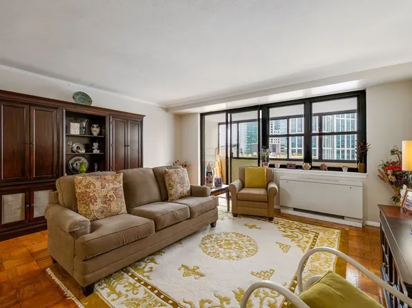 6 Whittier Pl APT 12J, Boston, MA 02114